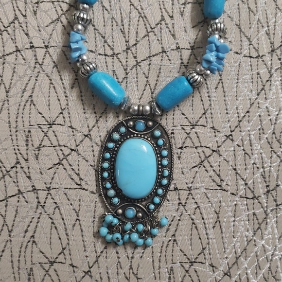 Necklace - Picture 2 of 2